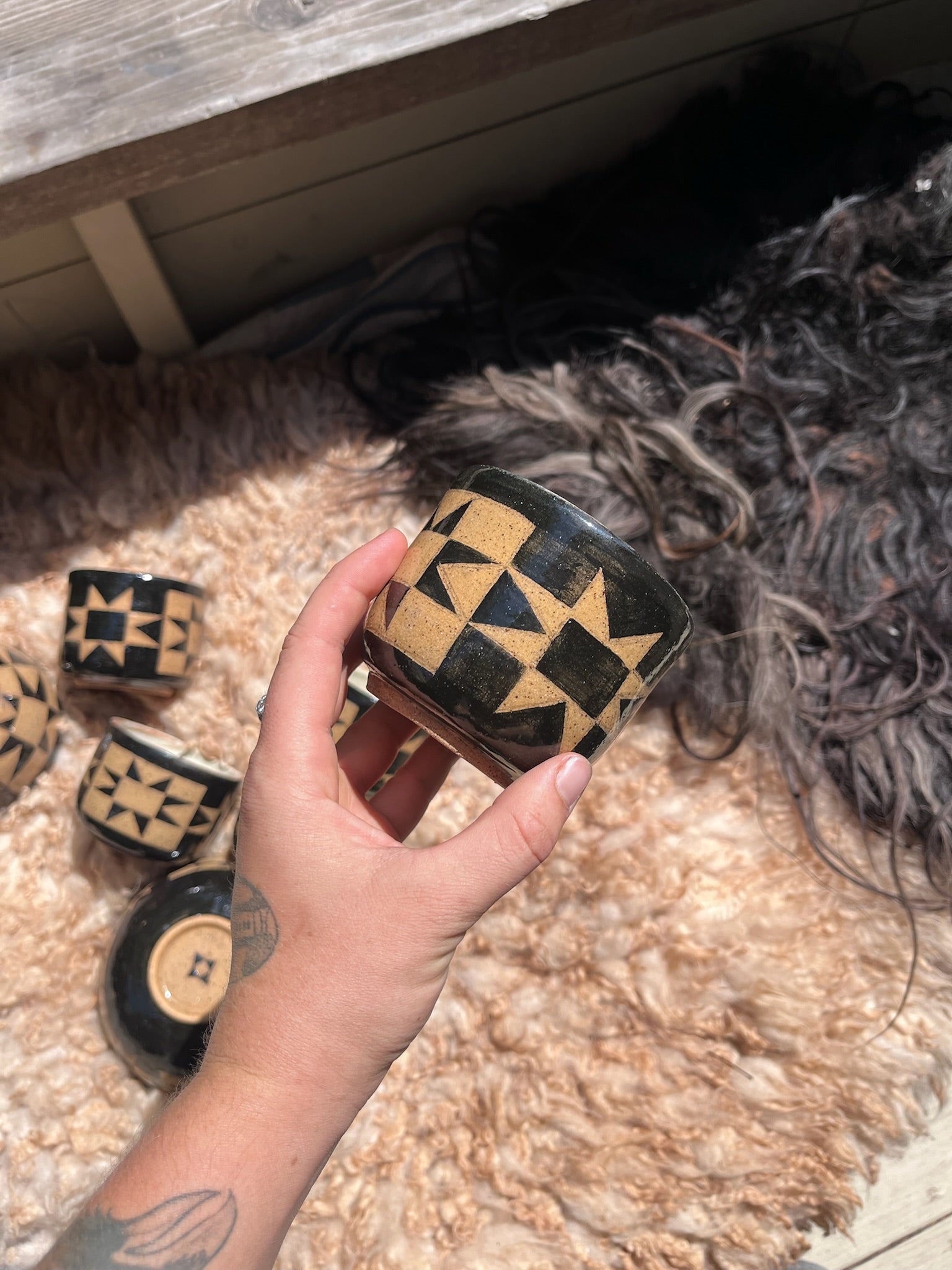 Sawtooth Quilted Cup- Black